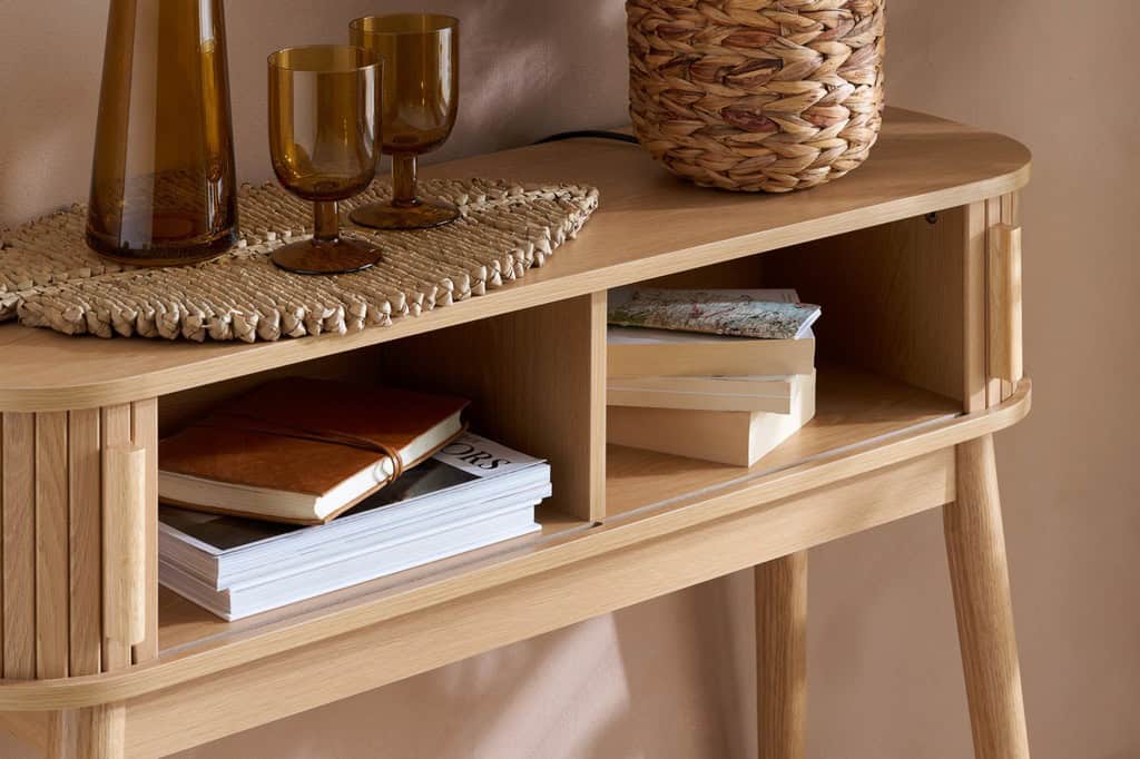 Axel Fluted Console Table - Oak - Image 7