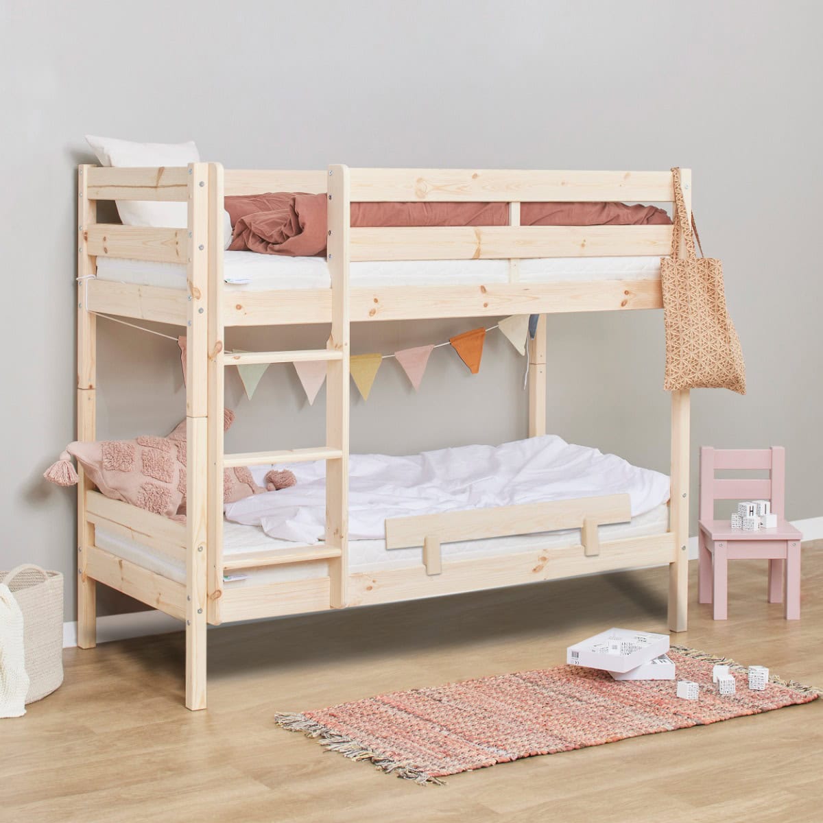 Hoppekids Shorty Bunkbed with Safety Rail – Natural