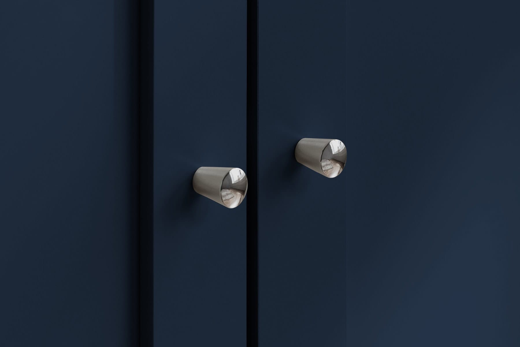 Highgate 2 Door 2 Drawer Sideboard - Navy & Oak - Image 3