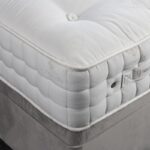 4ft6 Thetford 4000 Divan Bed - Image 4