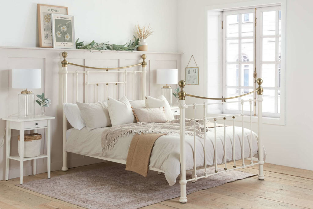 4ft6 Bronte Bedframe – Cream