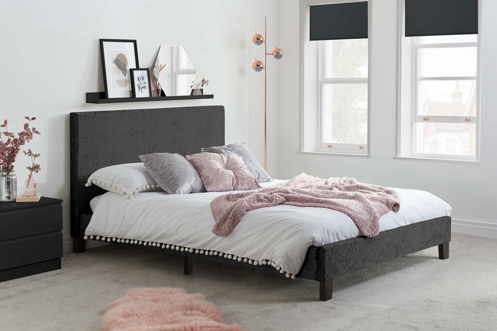 4ft6 Berlin Bedframe in Black Crushed Velvet