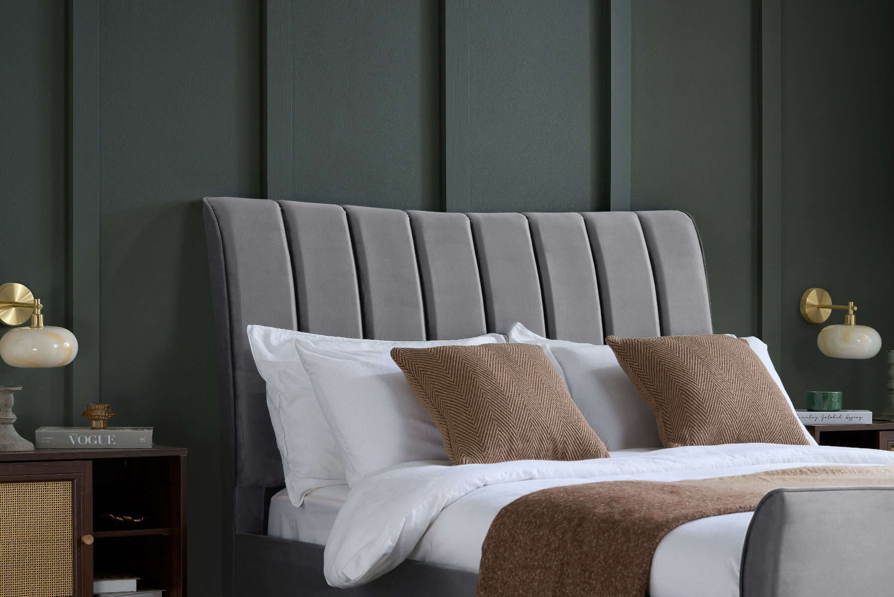 Clover 4ft6 Bed - Grey Velvet - Image 2