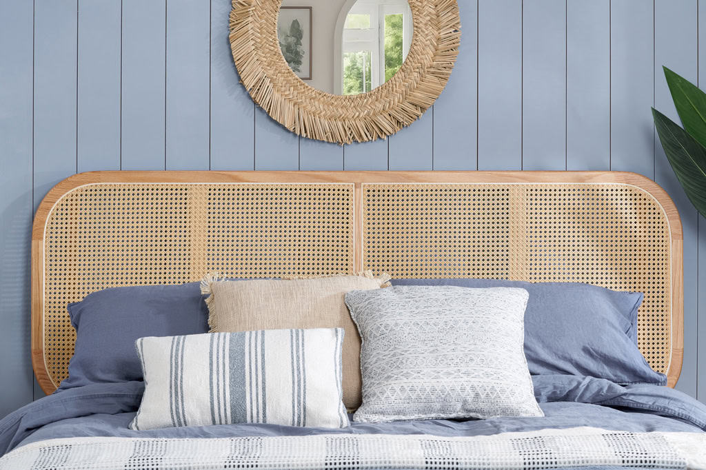 Elina 5ft Rattan Bedframe - Oak - Image 6