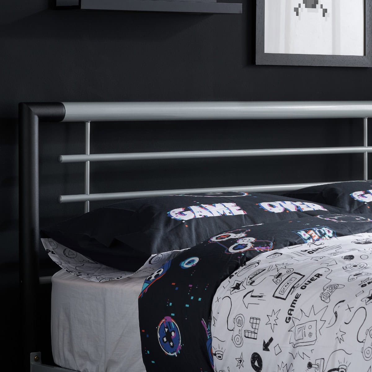4ft6 Faro Bedframe - Silver/Black - Image 2