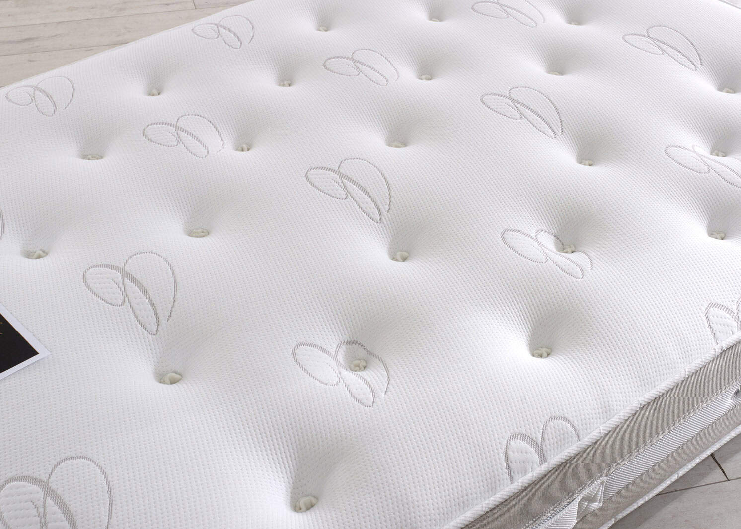Edgar & Jones 6ft Imperial Mattress - Image 5