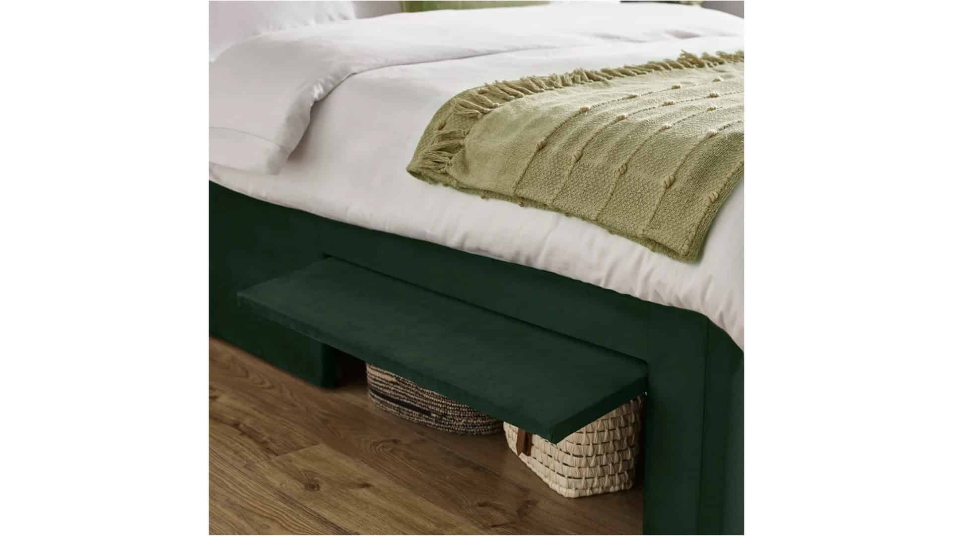 Leigha 5ft Bedframe - Green Velvet - Image 4