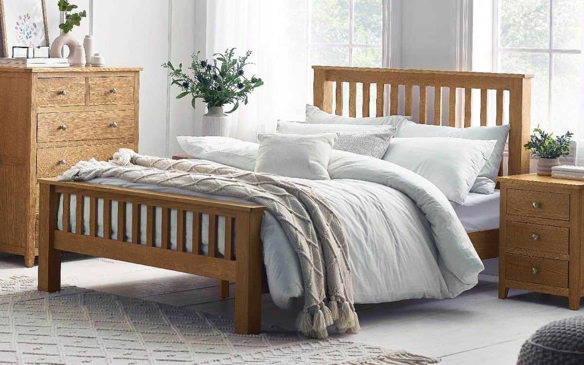 Malcolm 4ft6 High Footend Bedframe - Oak - Image 3