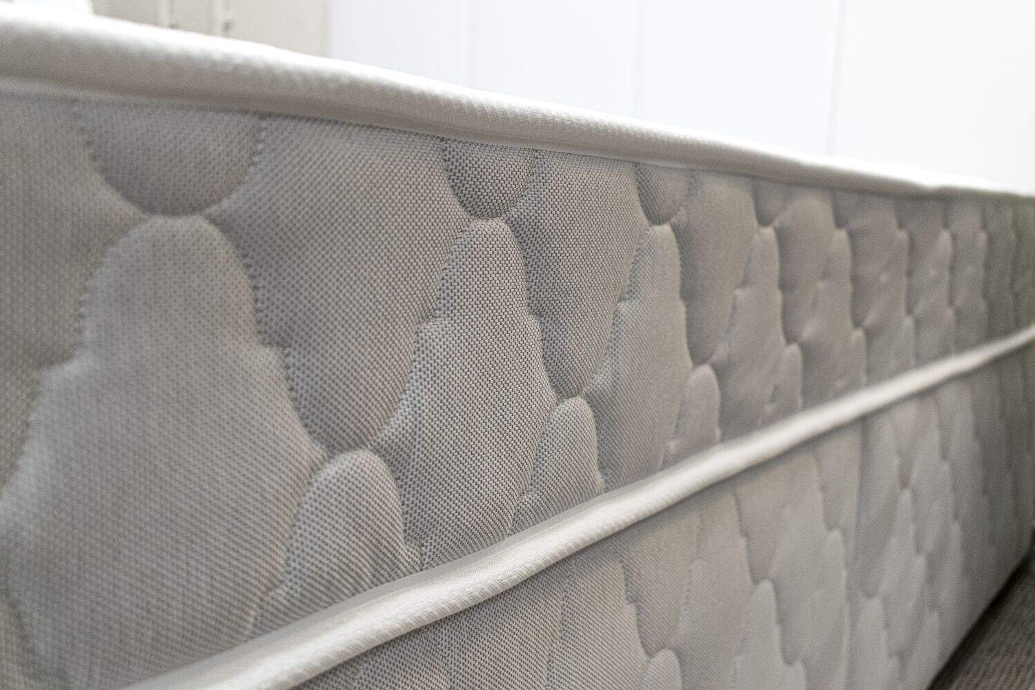 4ft6 Opal 2 Drawer Divan Bed - Image 4