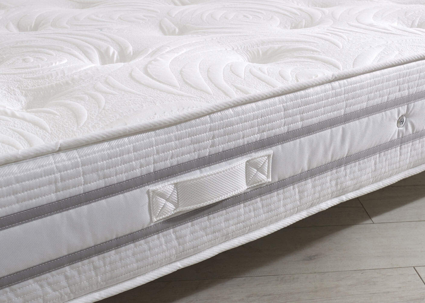 Edgar & Jones 4ft Paris 1500 Pocket Mattress - Image 2